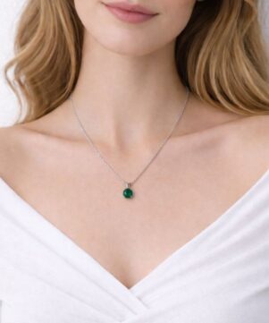 Emerald Green Solitaire Zircon Pendant Necklace (304 Stainless Steel)